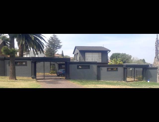 4 BEDROOM HOUSE FOR SALE IN NATURENA